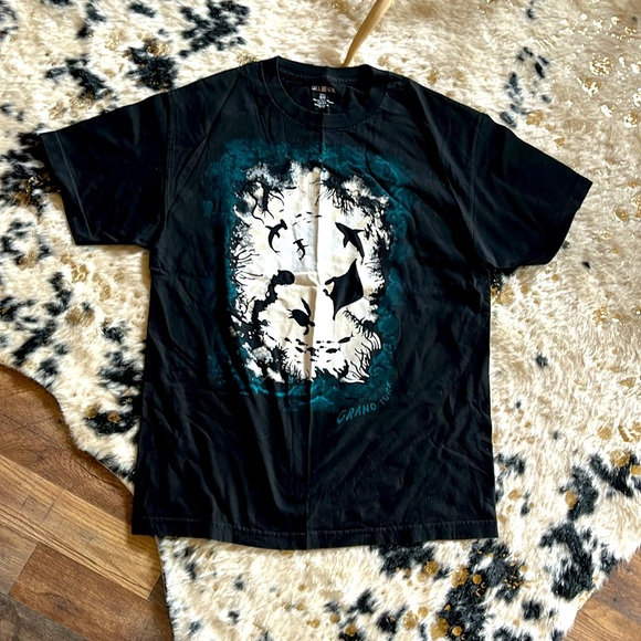 Grand Turk T Shirt - Picture 1 of 6